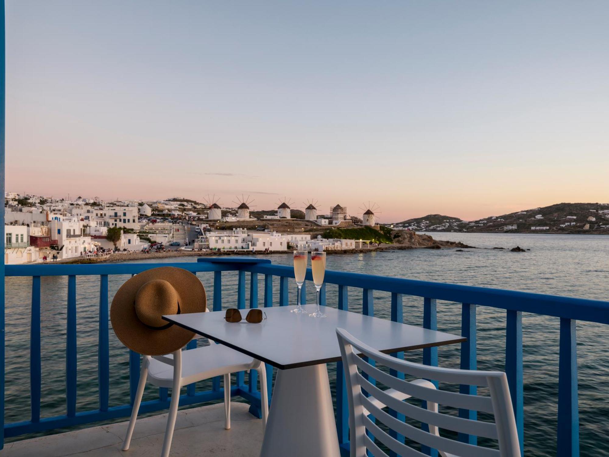 บลูโทเปีย สวีท Bed & Breakfast Mykonos Town ภายนอก รูปภาพ